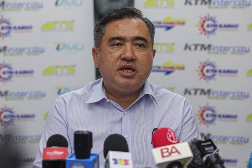 Transport Minister Anthony Loke - Photo: BERNAMA