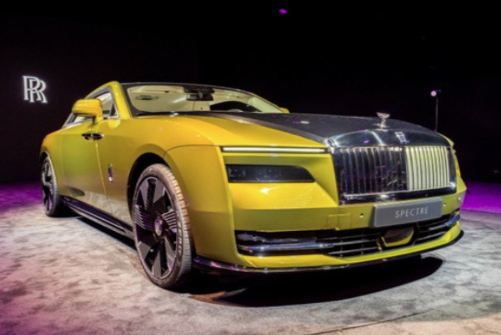 The fully electric Spectre is available at a starting price of 620 million won (US$486,000/ RM2.23 million) in Korea, with the price going up depending on options. - Facebook