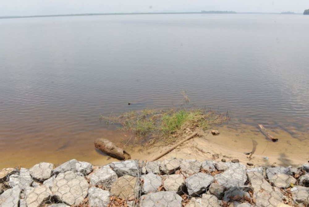 Perak JPS implements water rationing after the water level at the Bukit Merah Dam dropped. - Bernama PIX