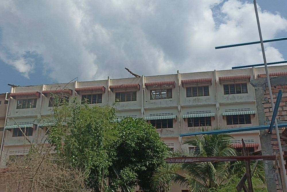The blown roof of Seg Hwa Secondary School