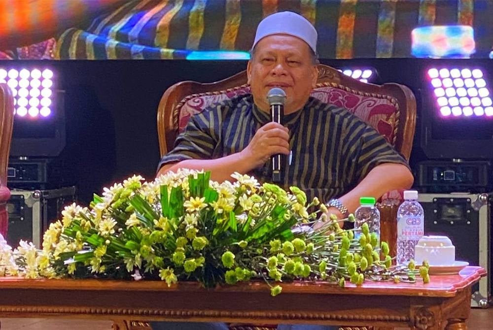 Amar at the Casual Chat Event with Tan Sri Noh Omar in conjunction with Kelantan Maju Rakyat Sejahtera Carnival at Dataran Warisan, Sultan Muhammad IV Stadium, Kota Bharu on Thursday night.