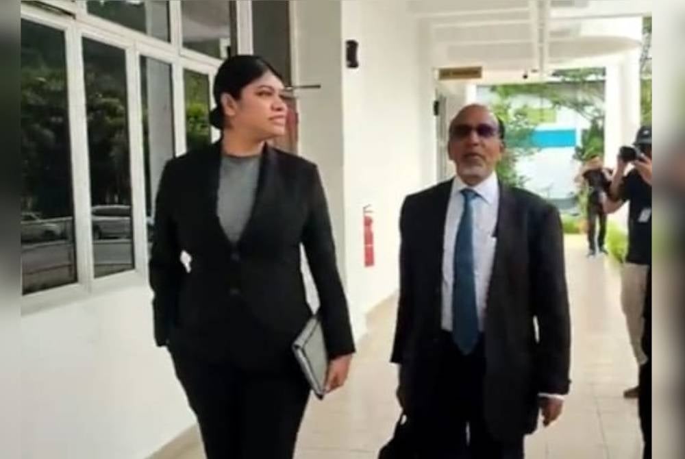 Sheila Sharon Steven Kumar arrived at Selayang Court with her lawyer M Manoharan.