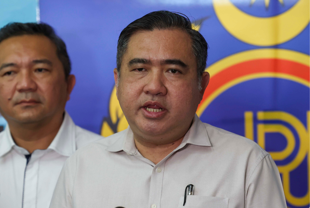 Anthony Loke meeting the reporters after launching the national-level MyPSV Programme 2023, here, today. - Photo: BERNAMA