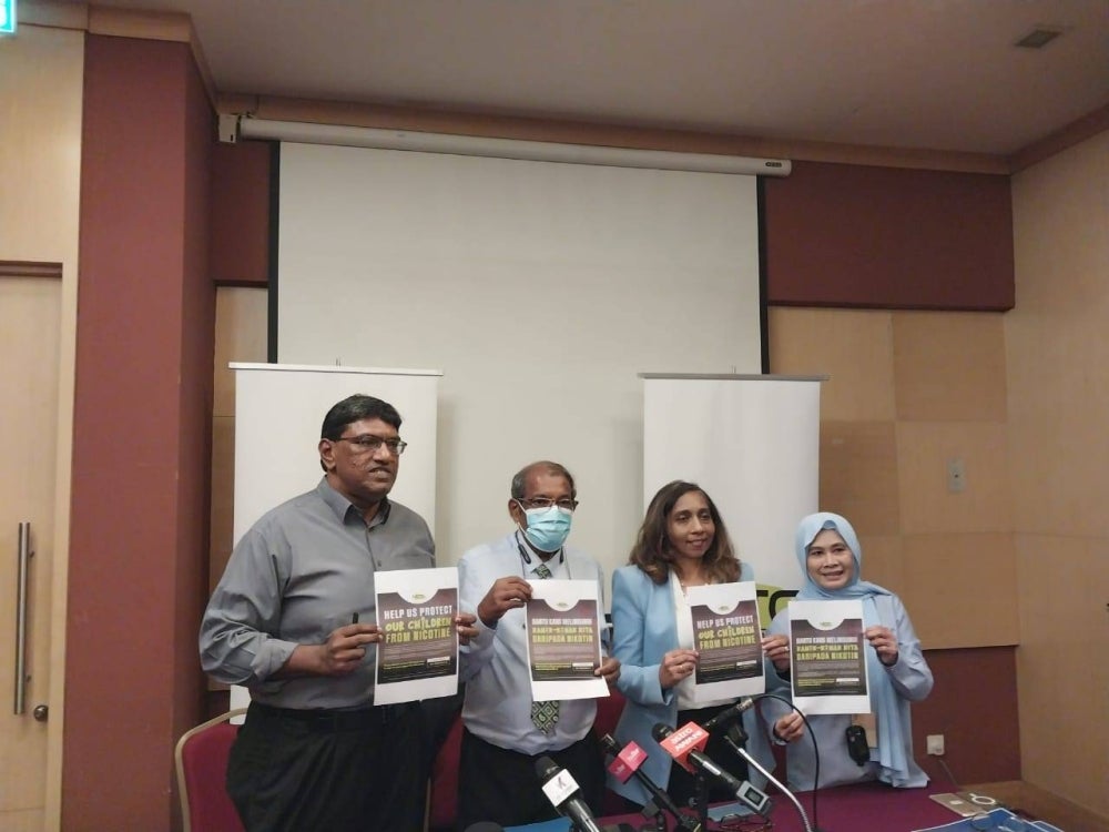 (from left) Dr Murallithan, Muhammad Sha'ani, Sharmila Sekaran and Roslizawati Md Ali.