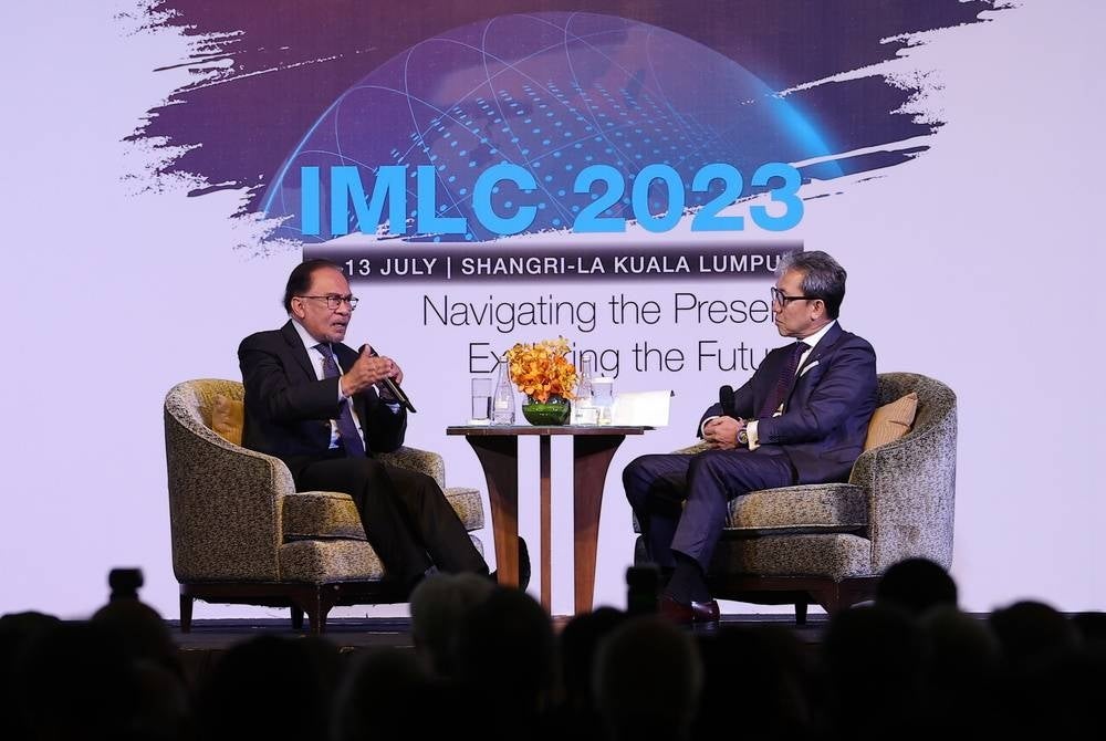 The prime minister (left) also said "being fair and impartial" is one of the hallmarks of judicial independence. - BERNAMA