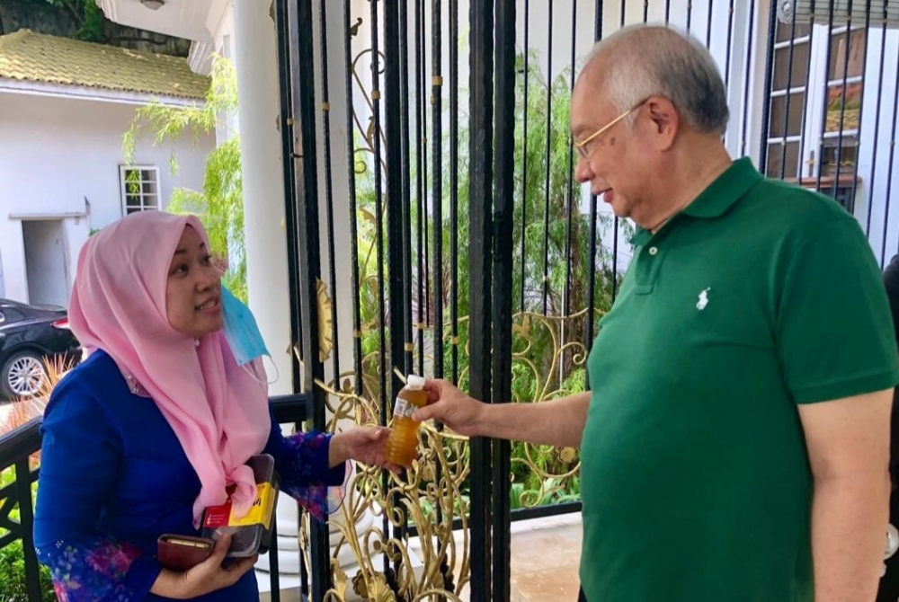 Photo: FACEBOOK / NAJIB RAZAK