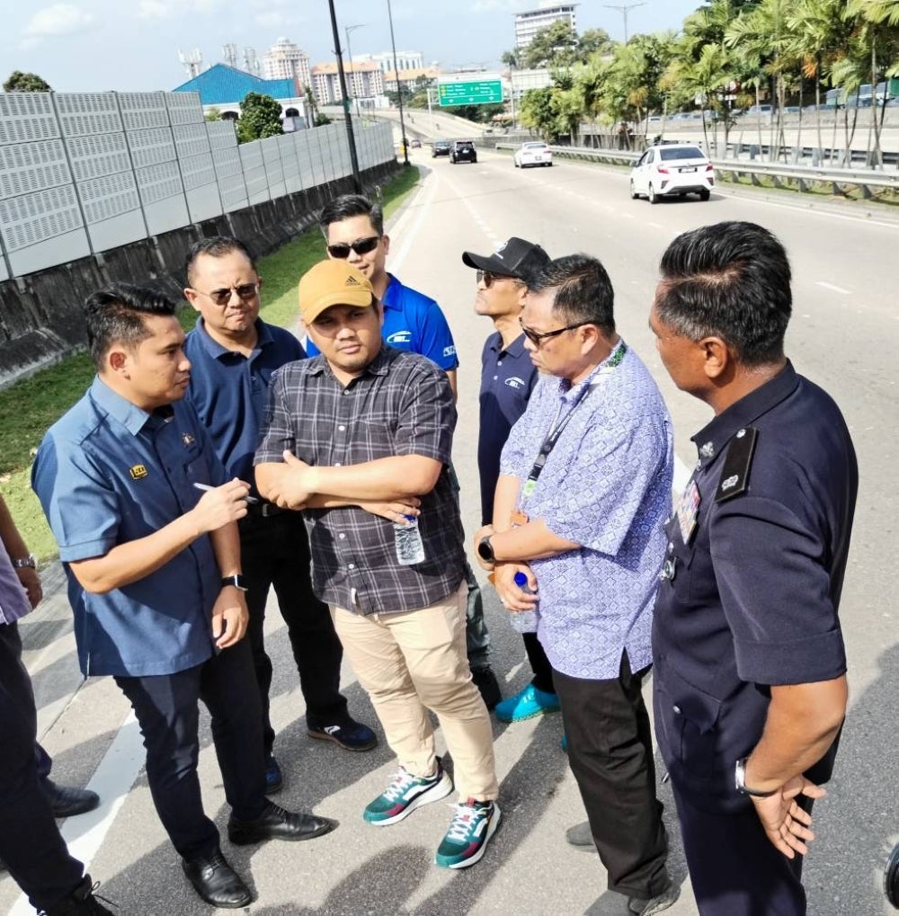 Mohamad Fazli during the site visit at EDL highway, on Sunday.