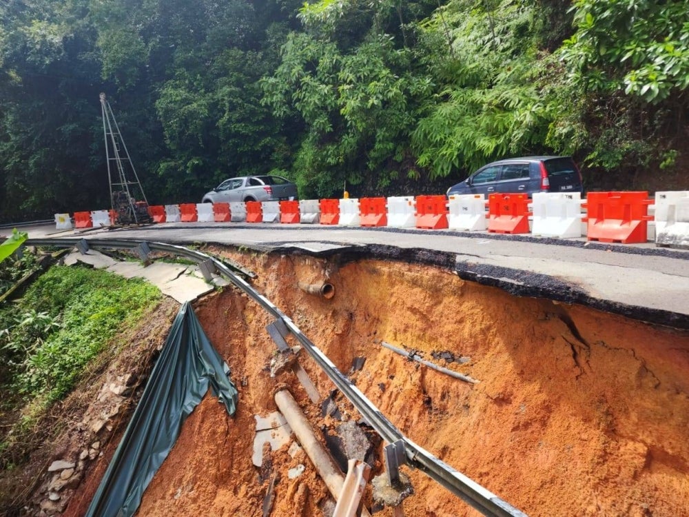 The Balik Pulau to Teluk Bahang, here is completely closed to traffic from July 14 until further notice due to soil erosion and slope failure - FILE PIX