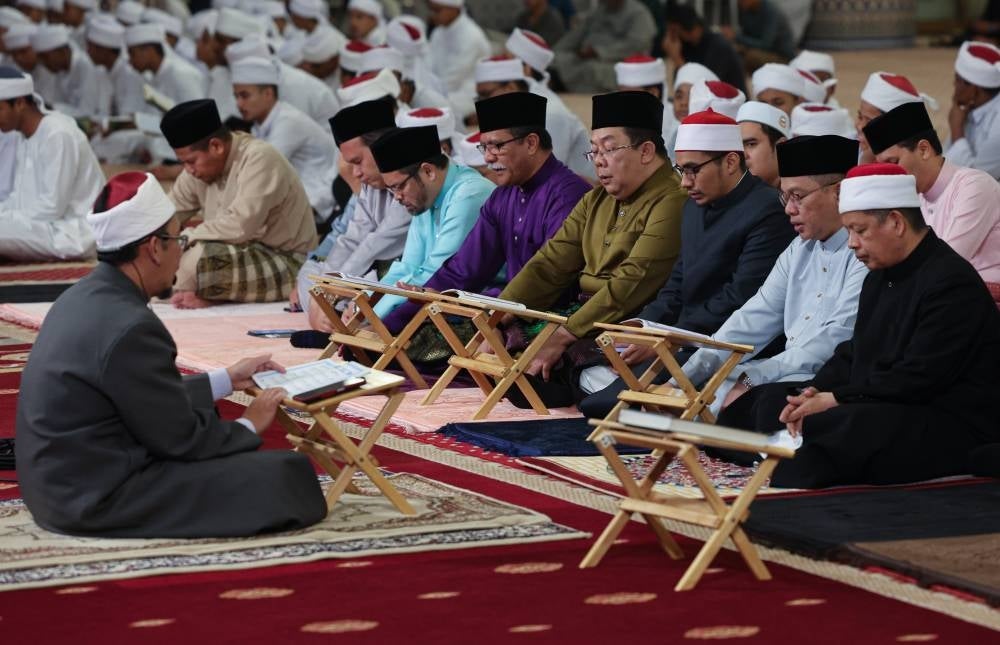 Prayers in conjunction of Maal Hijrah held at the National Mosque last night. Photo by Bernama
