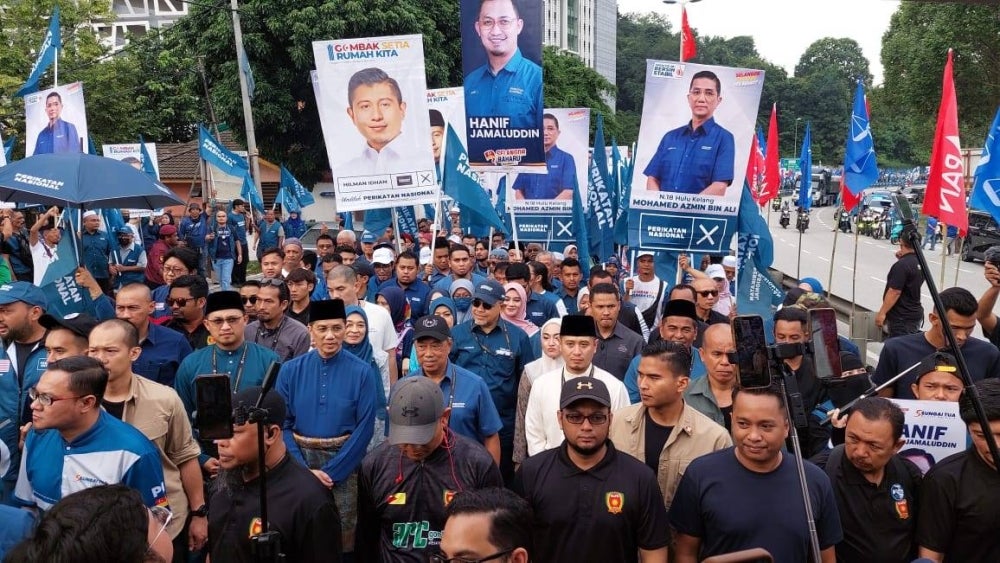 Over 5,000 supporters joined the Gombak public march with PN candidates for the Selangor state election nomination day.