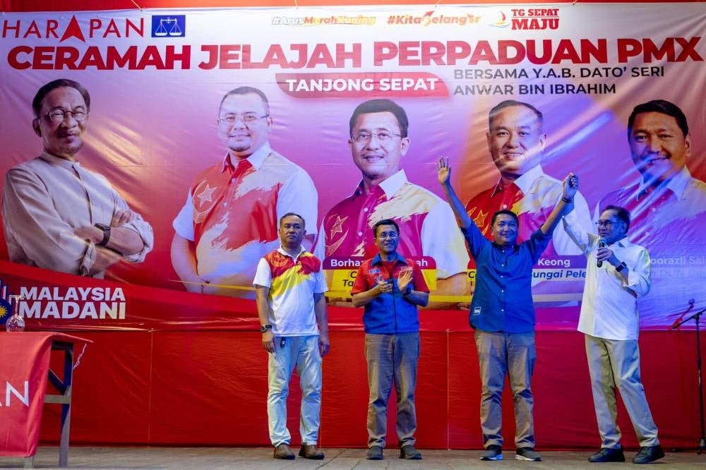 Urging Tanjung Sepat voters to back the incumbent PKR candidate Borhan Aman Shah, Prime Minister Datuk Seri Anwar Ibrahim said Malaysia has become more stable under the coalition government comprising Pakatan Harapan, BN, and parties from Sabah and Sarawak. - Pix taken from Anwar Ibrahim's Facebook