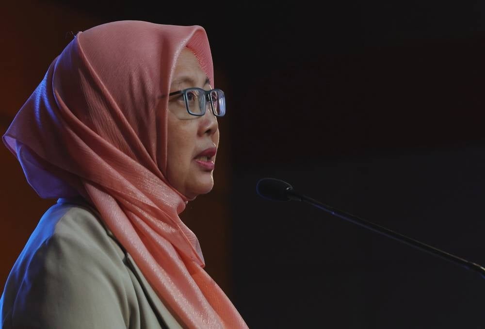 Cabinet members and Members of Parliament are advised to undergo health screening at least once a year, says Health Minister Dr Zaliha Mustafa. - Photo by Bernama