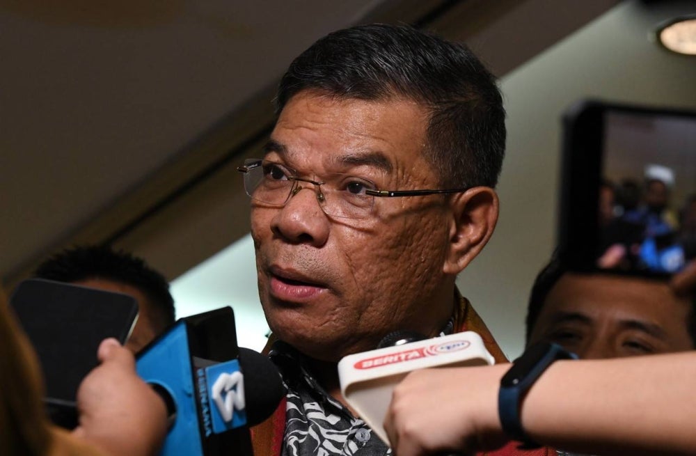 Home Minister, Datuk Seri Saifuddin Nasution Ismail responded to media inquiries- Photo by Bernama