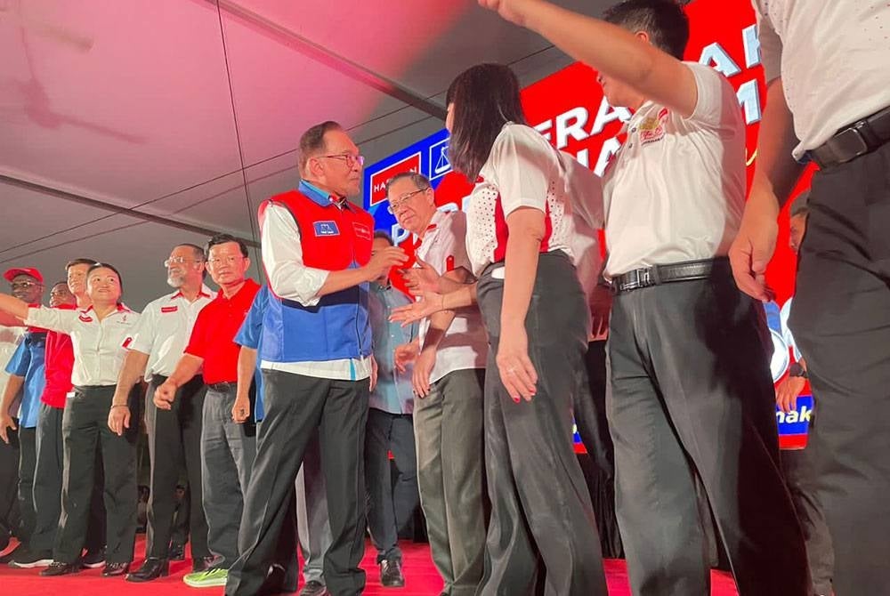 Anwar Ibrahim with DAP leaders in Penang.