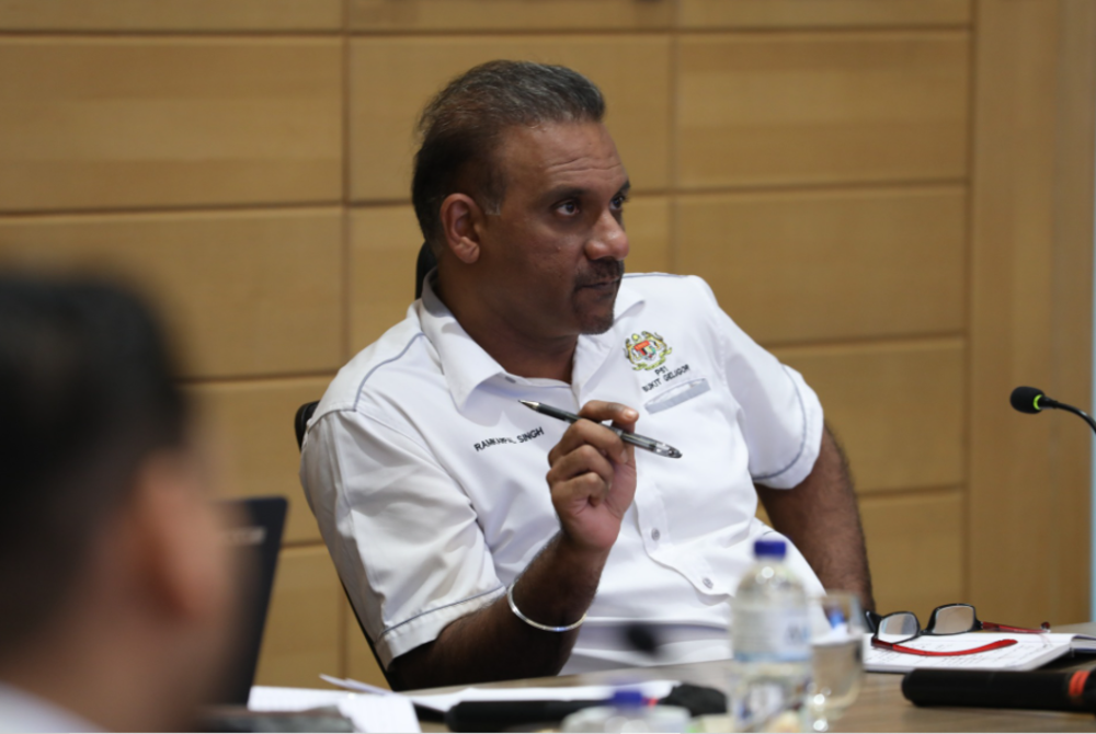Deputy Minister in the Prime Minister's Department (Law and Institutional Reform) Ramkarpal Singh said that the anti-party hopping law prevented elected representatives from hopping over to another political party after securing the contested seat. - Facebook
