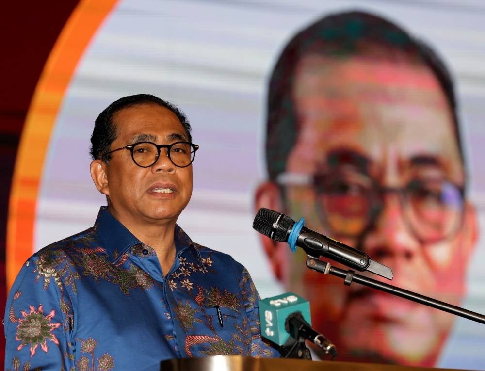 Higher Education Minister Datuk Seri Mohamed Khaled Nordin delivering a speech at the opening ceremony and welcome dinner for the Universiti Teknologi Malaysia (UTM) 13th University Presidents Forum (UTM-UPF) 2023, last night. - Photo by Bernama