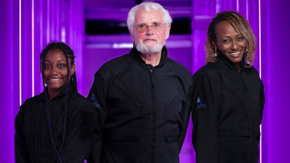 Anastatia Mayers, Jon Goodwin y Keisha Schahaff. - Virgin Galactic photo.
