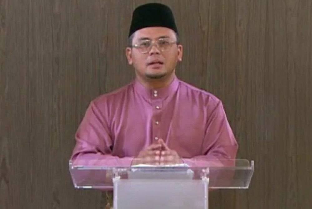 Amirudin delivering a speech in the special address on his Facebook page today