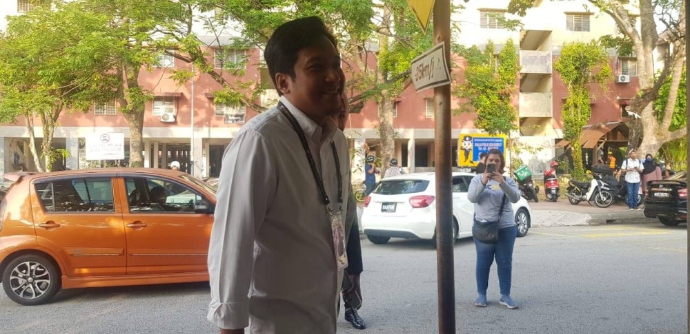 Najwan, who is also the incumbent assemblyman for Kota Anggerik will be contesting in a three-cornered fight against Perikatan Nasional's (PN) Mohd Sukri Omar and Malaysia United Democratic Alliance (Muda) candidate Azad Akbar. - Photo by AYESHA SHEIK MAZRUL