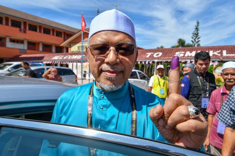 Two-term Kelantan Menteri Besar Datuk Ahmad Yakob stepping down from the post due to health factors.