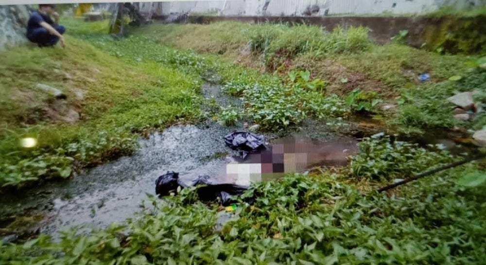 Nilai district police chief, Supt Abdul Malik Hasim said preliminary investigations found that the body was that of a 27-year-old man, - Bernama photo