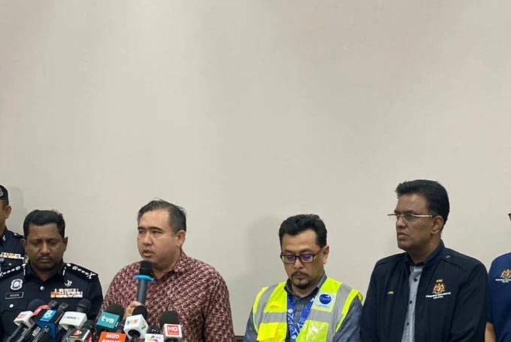 Anthony (third from the left) during the press conference today - FILE PIX 