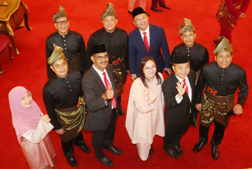 A total of 10 Selangor assemblymen took oath for Selangor exco post on Monday. - Photo by ROSLI TALIB/Sinar