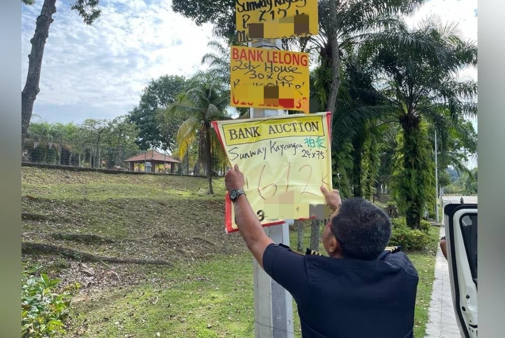 Advertisements on housing were also among the ones found illegally put up.