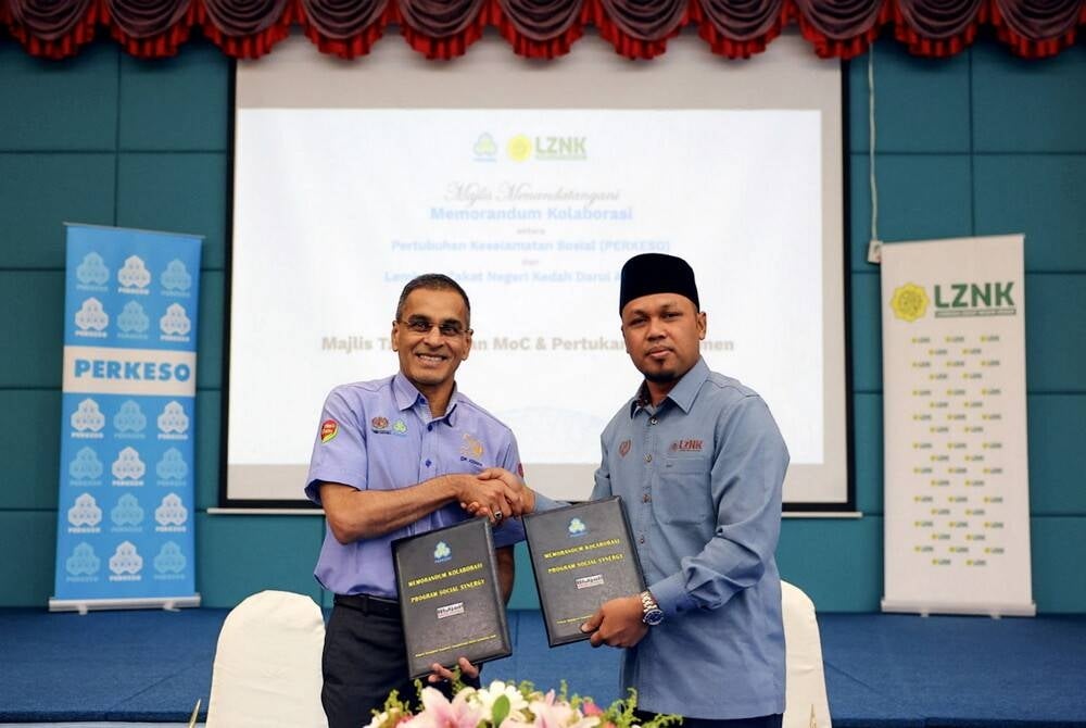 The Social Security Organisation (Socso) and Lembaga Zakat Negeri Kedah (LZNK) signed a Memorandum of Cooperation (MoC) today in efforts to help the ‘asnaf’ group gain access to social security benefits. - BERNAMA