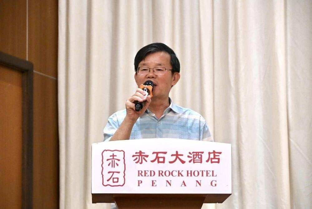 Chief Minister Chow Kon Yeow said they will continue monitoring the occurrence which is causing concern among fishermen in the area as shoals of fish and other marine life have been found dead. - Facebook