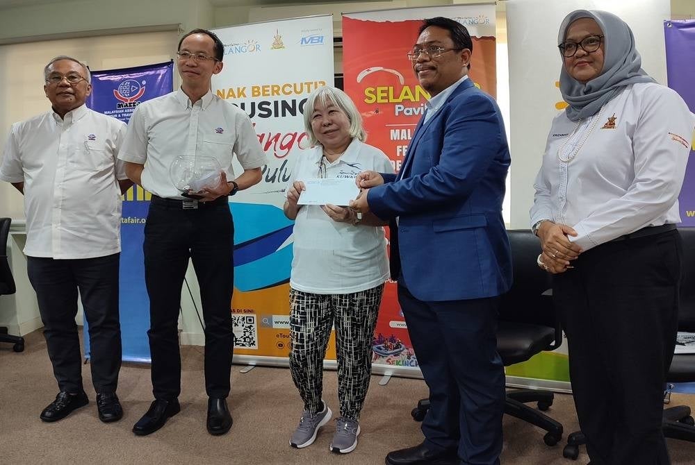 Tourism Selangor is confident of achieving its target of 70,000 people visiting the Selangor Pavilion in the second edition of the Malaysian Association of Tour and Travel Agents (Matta) Fair this year. - Facebook