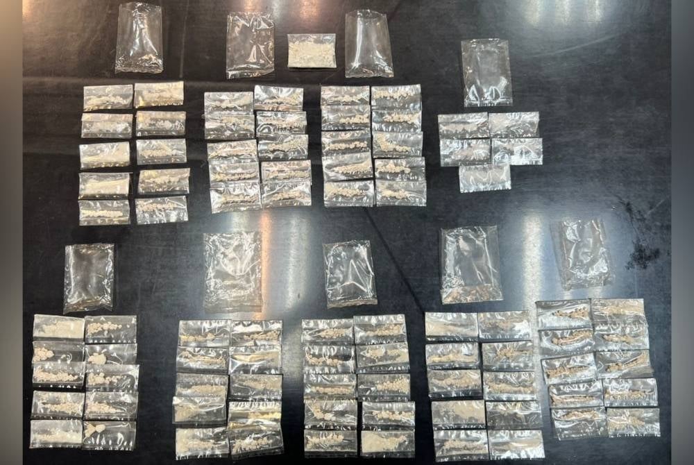 Drugs seized from two suspected drug dealers who were arrested in Op Tapis at a palm plantation in Lanchang on Saturday.