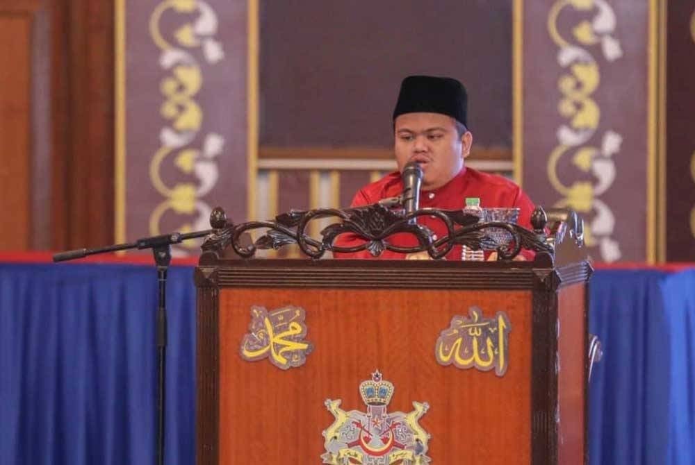 The Kelantan state government has awarded a bungalow to the Champion Qari of the International Quran Recitation and Memorization Council (MTHQA) 63rd Edition, Muhammad Qayyim Nizar Sarimi - FILE PIX 