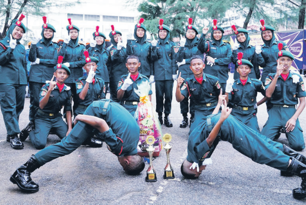 SMK Abdul Jalil KRS team from Hulu Langat, Selangor emerged as the champions in the Sinar Bestari Education Carnival marching band competition.