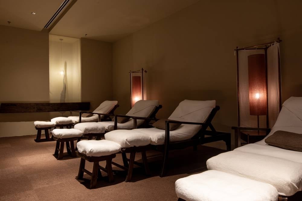 Foot massage room at the Datum Jelatek's outlet