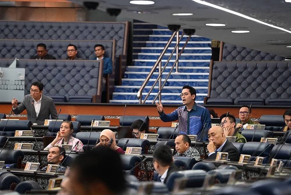  Taufiq interrupting the debate. - Information Department