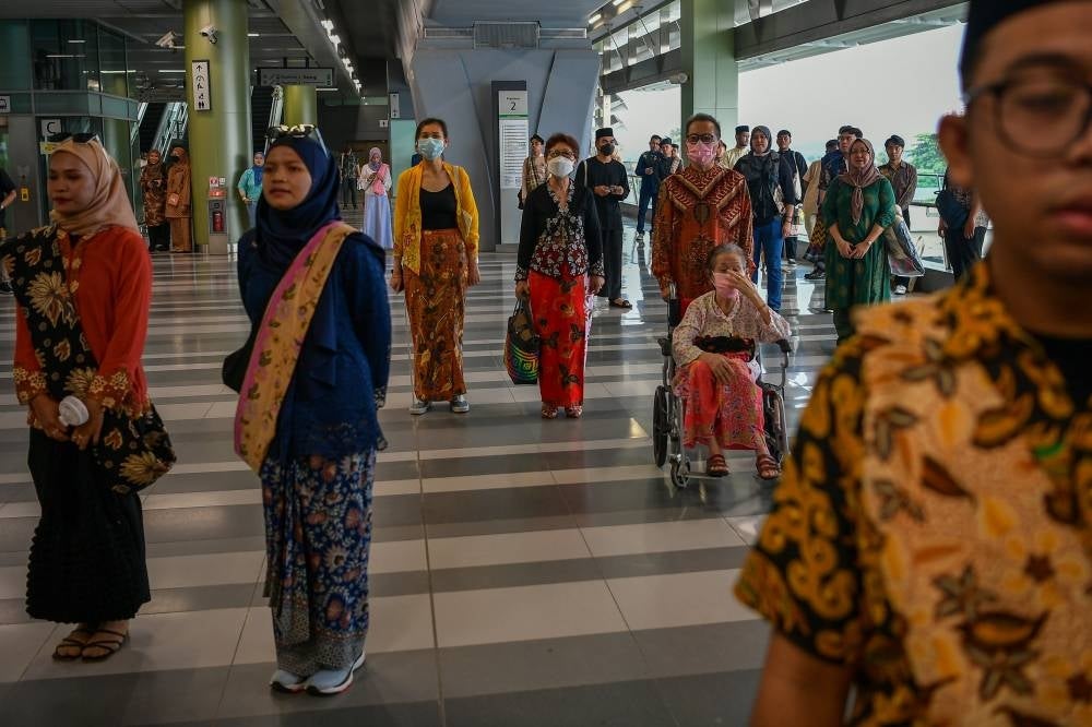 The Keretapi Sarong 2023 programme with its theme of Ethnicity and Unity is designed to instill a love for the country through diversity in conjunction with Malaysia Day celebrations. - Photo by Bernama