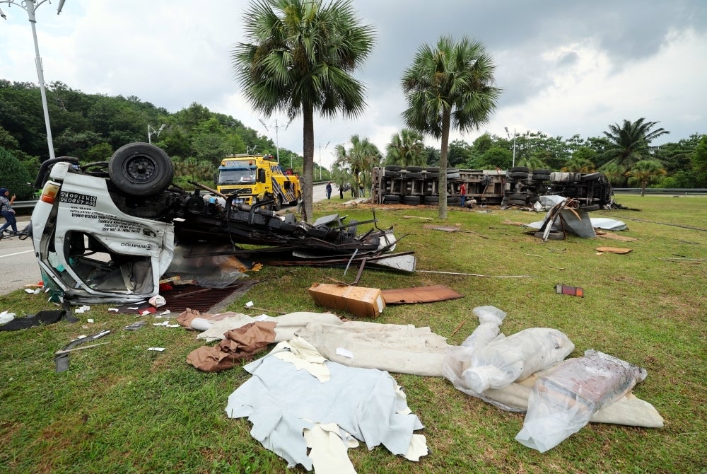 The driver of the trailer that ploughed into more than a dozen vehicles at KM5.7 Jalan Persiaran Utara heading towards Puchong here yesterday has been remanded for four days starting today. Bernama FILE PIX