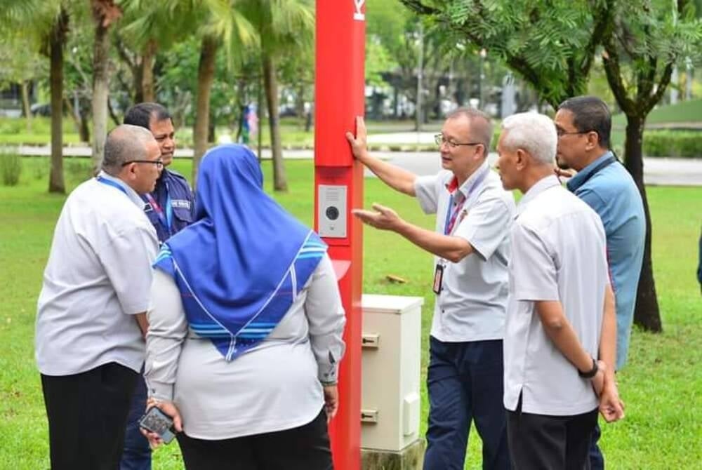 Emergency buttons are available in eight major public parks around Kuala Lumpur. - Federal Territory Department Facebook page 