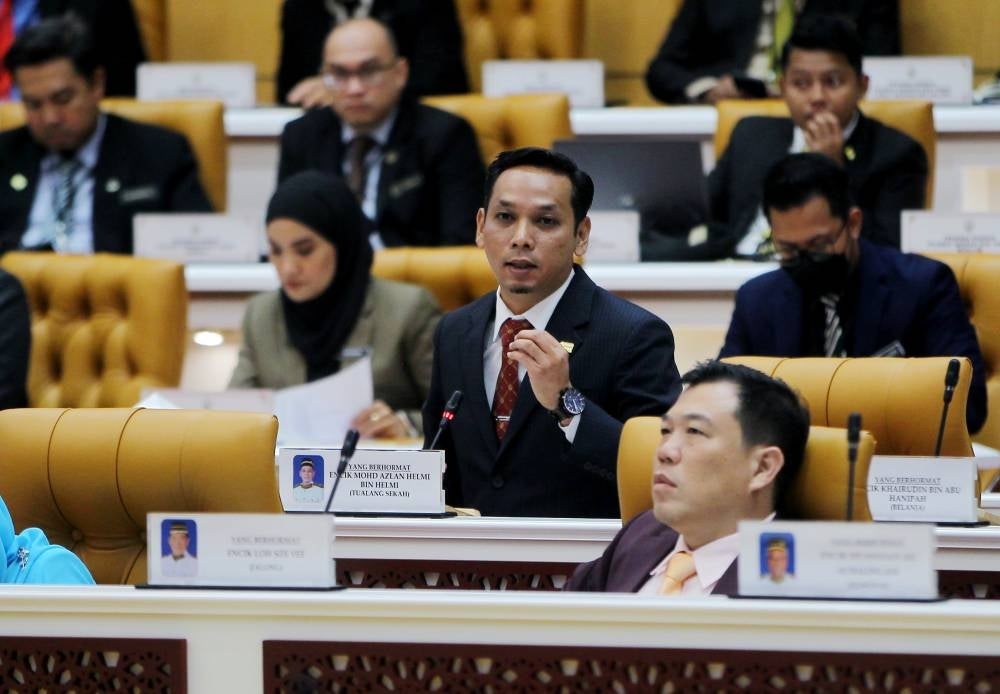 Perak Communications, Multimedia and NGO Committee chairman Mohd Azlan Helmi during the question-and-answer session at the State Assembly sitting today. - Photo by Bernama
