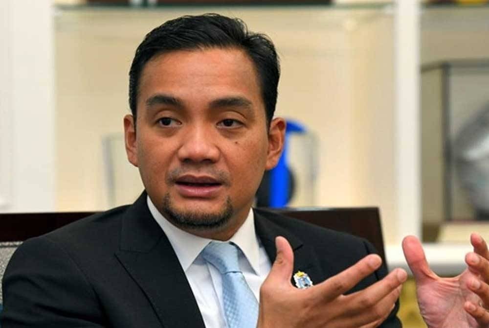 Menteri Besar Datuk Onn Hafiz Ghazi, in a Facebook posting, also suggested a number of things for the federal government's consideration, including establishing imported rice subsidies until the BPT is sufficient. - FILE PIX