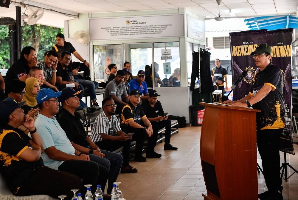 The Malaysian Anti-Corruption Commission (MACC) chief commissioner Tan Sri Azam Baki said MACC has no authority to determine whether an individual who is involved in corruption is eligible to contest in an election. - BERNAMA