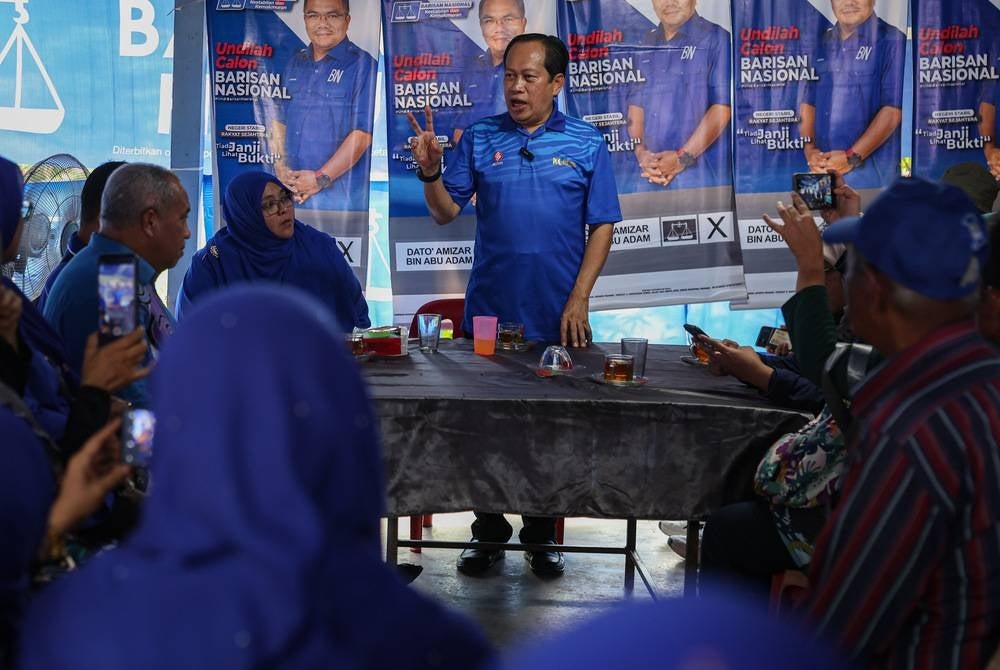 Bank Simpanan Nasional (BSN) will study the feasibility of opening a branch in Pelangai, Pahang, said Deputy Finance Minister Datuk Seri Ahmad Maslan. - BERNAMA