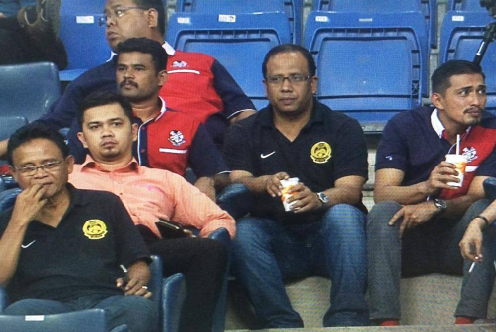 Former national footballer Reduan Abdullah (second from right) is confident that Harimau Malaya are capable of winning the 2023 Merdeka Tournament, based on the team's improved performances of late. - Facebook