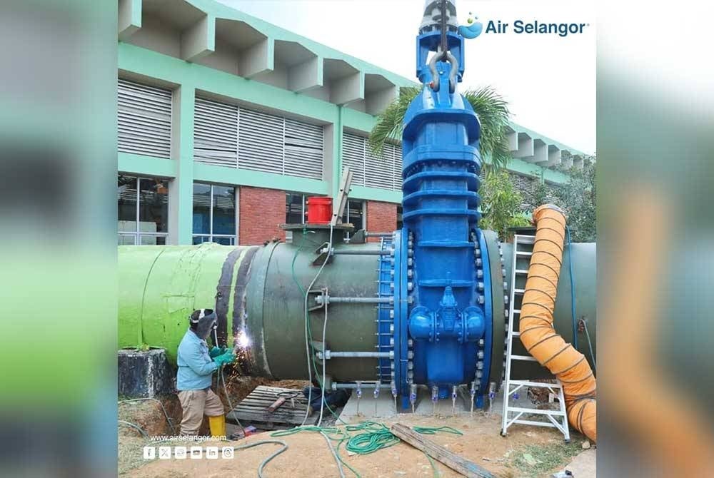 Improvement, maintenance and asset replacement works being performed at the Sungai Langat LRA - Photo by Air Selangor