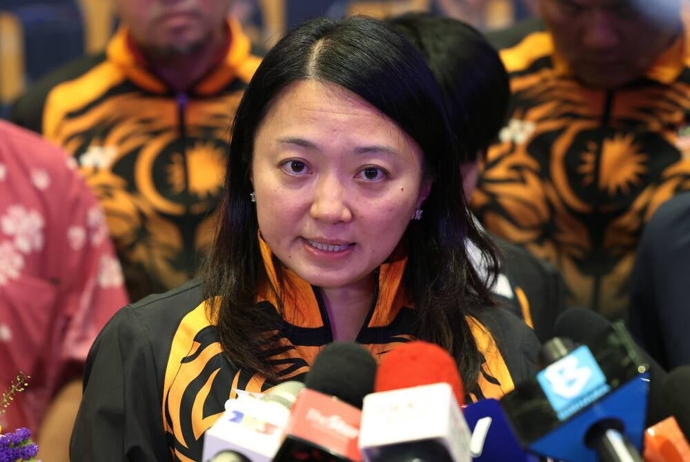 Youth and Sports Minister Hannah Yeoh said she has no problem with the election of Investment, Trade and Industry Minister Tengku Datuk Seri Zafrul Tengku Abdul Aziz as BAM president because it is the national sports association's right to make that call. - BERNAMA