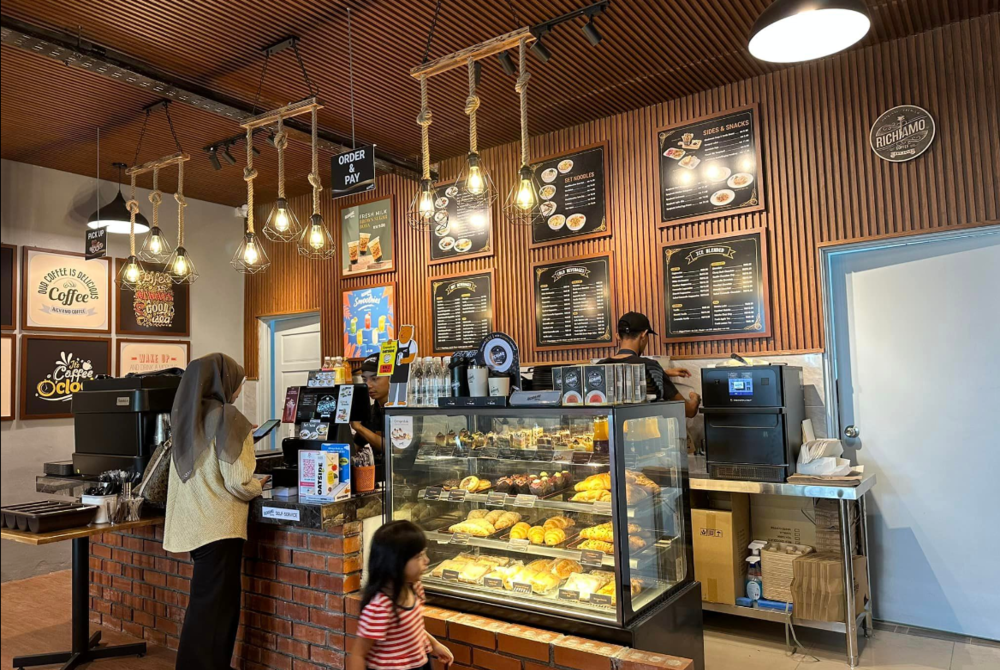 Bumiputera company Richiamo Coffee Sdn Bhd, the owner of the premium coffee chain Richiamo Coffee, plans to expand to several countries next year. - Facebook