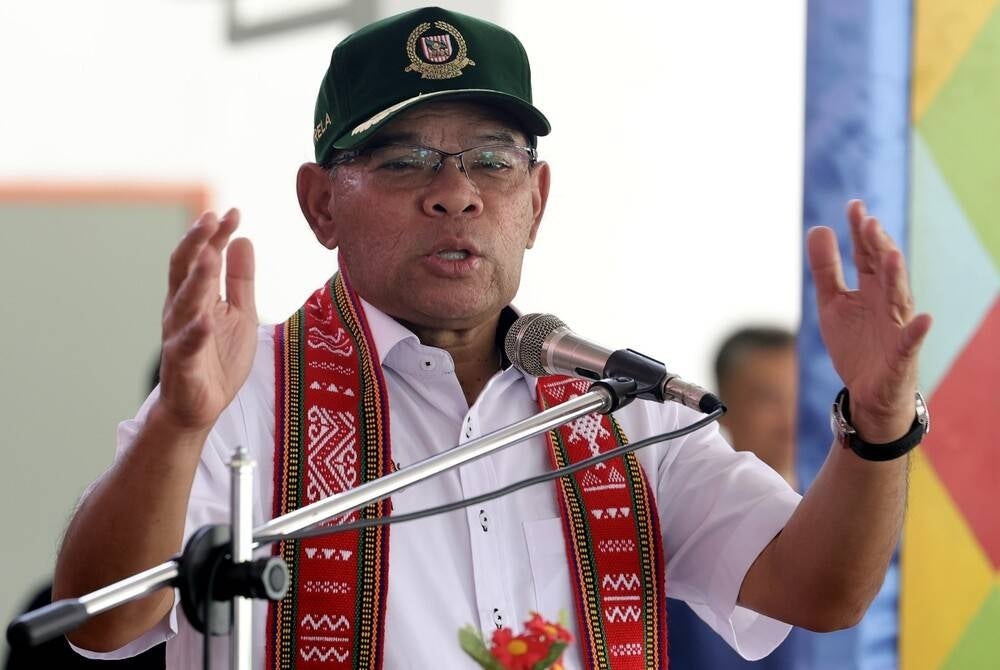 The rehabilitation programme through parole and community services has been very effective, with only one out of 800 prisoners who followed the programme returning to prison, said Home Minister Datuk Seri Saifuddin Nasution Ismail. - BERNAMA
