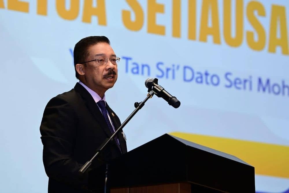 The matter was stated in the Ministry/Department Public Expenditure Control Directive circular to all All ministry secretaries-general and heads of department and government agencies dated Oct 18, 2023, signed by Chief Secretary to the Government (KSN) Tan Sri Mohd Zuki Ali, who also suggested that such events be held at public premises or public training institutes. - Facebook