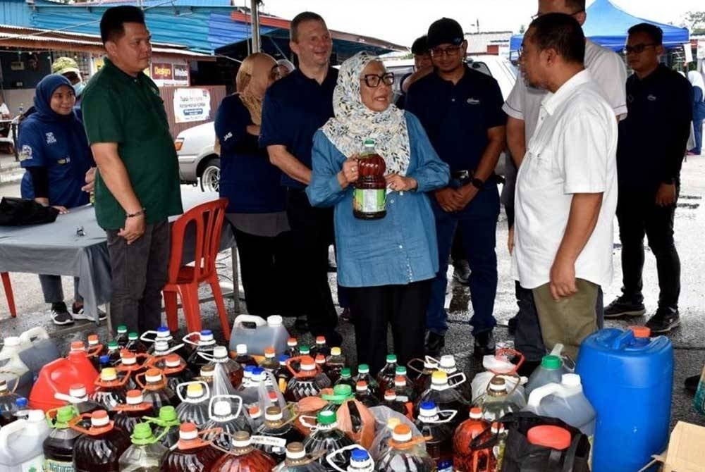 A total of 26,000 kilogrammes (kg) of recycled wastes were successfully collected, for which RM13,000 was paid through six 'Singgit Seposen' programmes organised in the state since 2021. - BERNAMA